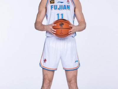 开云体育官网-贝蒂斯球员在比赛中展现出色的控球技术