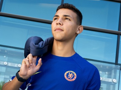 开云体育APP下载-包含前锋新秀倾向转会，转会费谈判进入白热化的词条