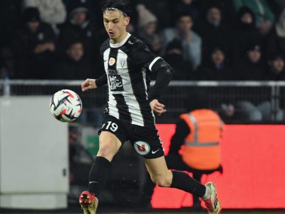 开云APP-里昂客场战胜昂热，取得三连胜的简单介绍