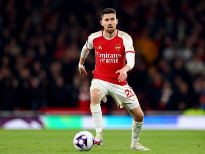 开云下载-关于埃梅里：阿森纳有望逆袭，争夺英超冠军的信息