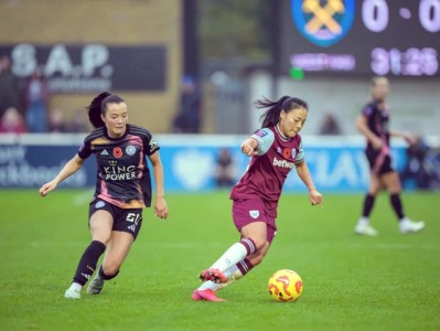 开云体育-包含场上的风云人物：女足明星们的荣耀时刻的词条