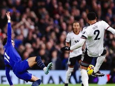 开云APP-包含水晶宫主场不敌劲敌，积分榜位置下滑的词条