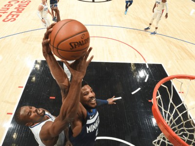 开云体育入口-关于快船大胜雄鹿，乔治连续砍30+10的信息