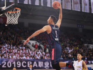 开云APP-拜仁慕尼黑遭遇季初不顺，势如破竹连胜的简单介绍