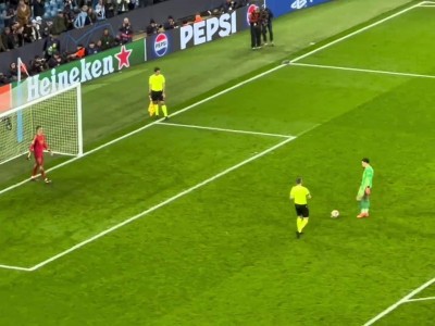 开云体育在线-巴塞罗那遭遇曼城逆袭，梅西独得一球难救主