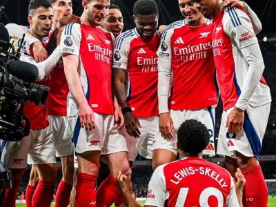 开云APP-包含阿森纳经典对决胜出，重返英超争冠行列的词条