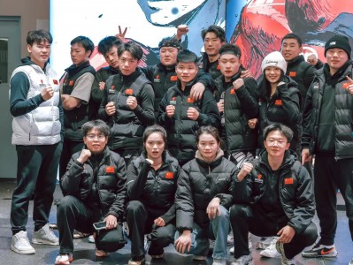 开云体育官网-一支球队在比赛中展现出惊人的团队合作精神