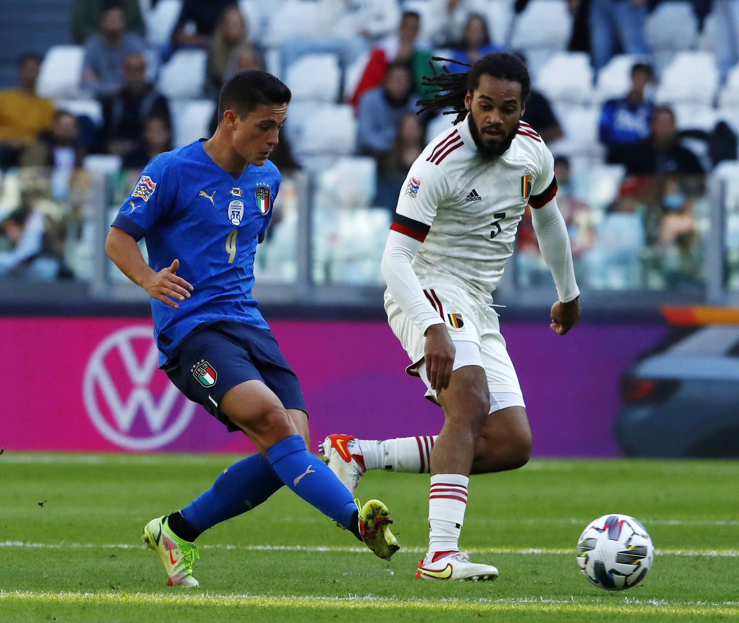 欧国联赛：意大利队在比赛中脱颖而出