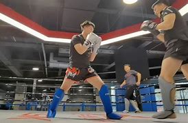 女王马德里球员临危不乱,打出精彩表现 女王马德里球员临危不乱,打出精彩表现