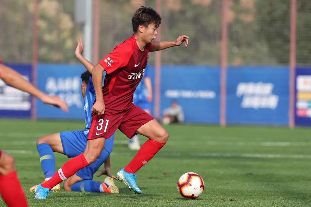 苏宁队备战华夏幸福,球员状态良好 苏宁队备战华夏幸福,球员状态良好