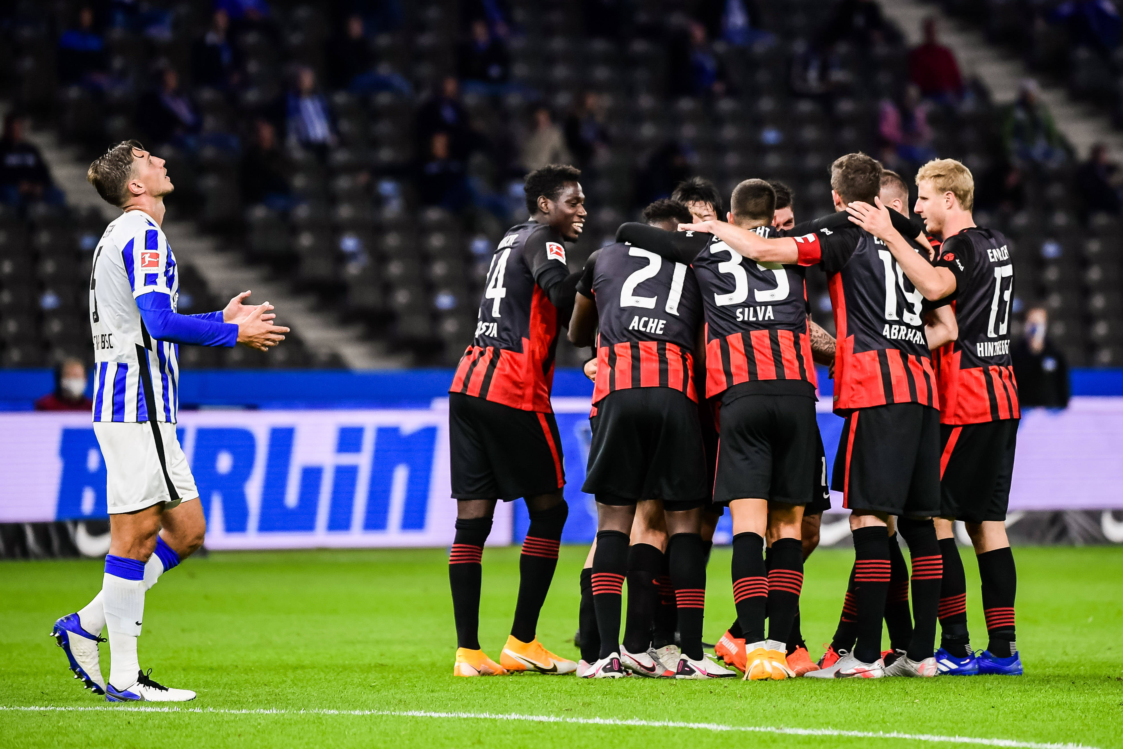 多特蒙德前锋连续进球,被誉为德甲新星 多特蒙德前锋连续进球,被誉为德甲新星