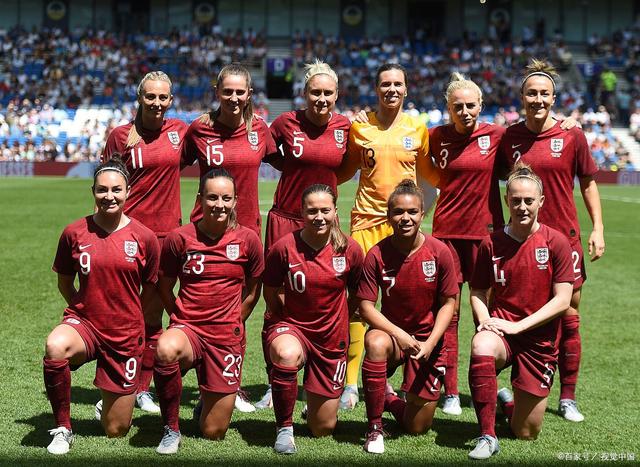 英格兰队在对阵斯洛伐克的比赛中获胜 英格兰队在对阵斯洛伐克的比赛中获胜