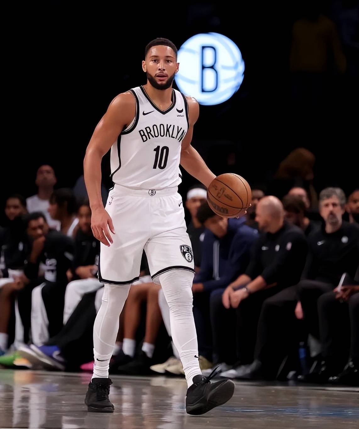 关于篮网队主教练战术布置得当赢得球队尊重的信息