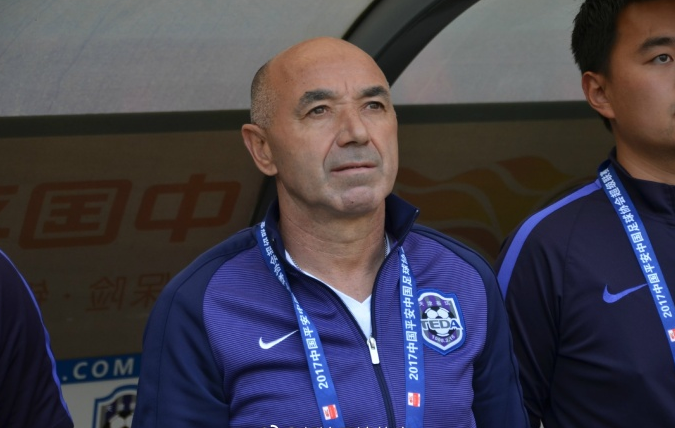 意大利传奇前锋回归执教,球迷欢呼 意大利传奇前锋回归执教,球迷欢呼