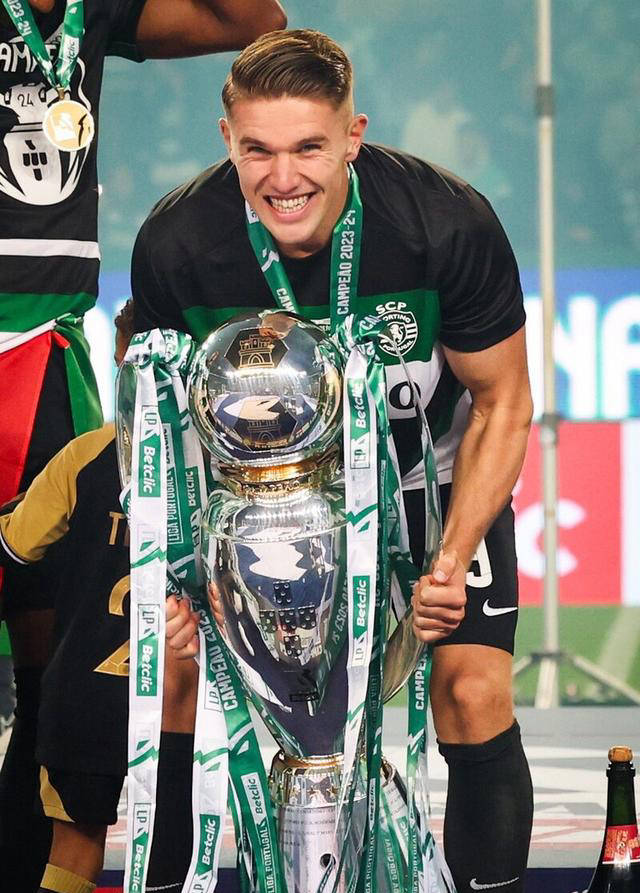 包含前锋新秀倾向转会，转会费谈判进入白热化的词条