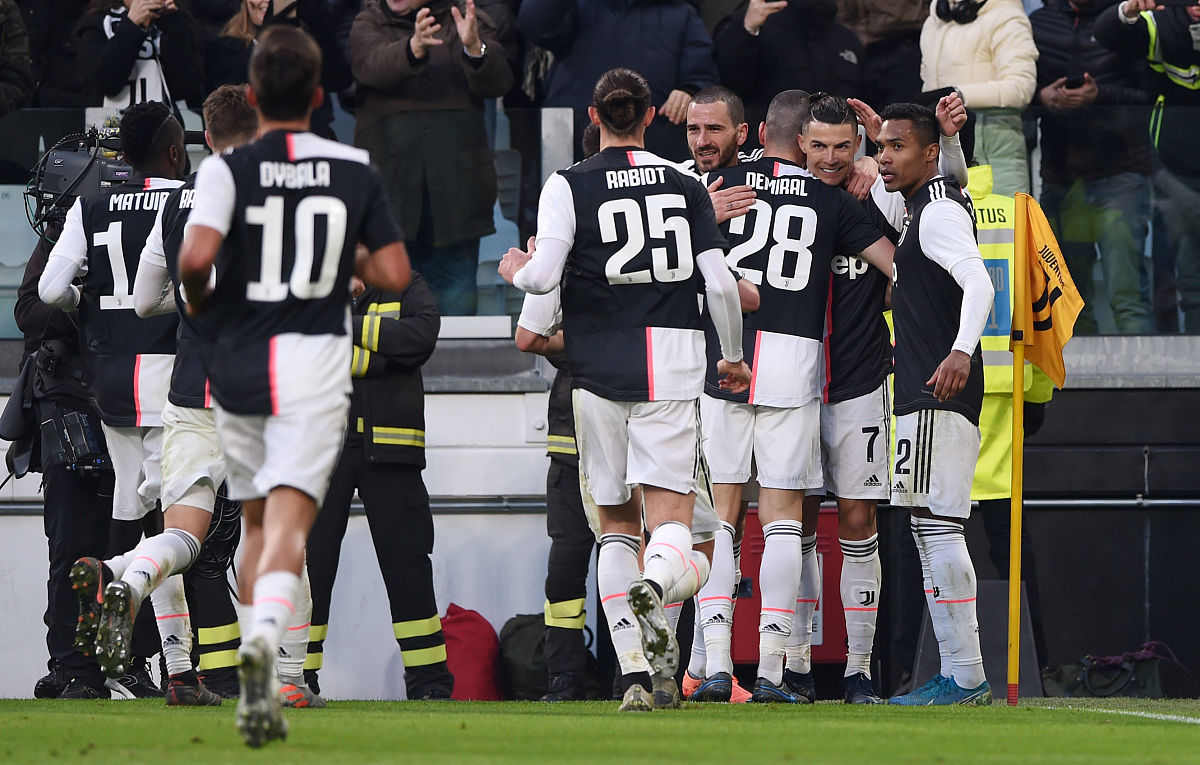 那不勒斯球员纷纷进球,球队士气高涨 那不勒斯球员纷纷进球,球队士气高涨