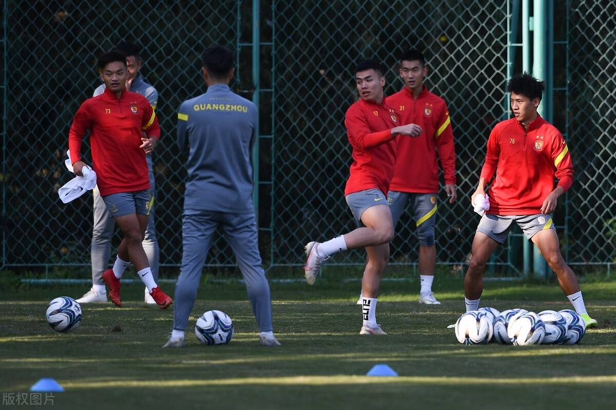 包含冠军球队备战历程和艰辛被球迷点赞的词条