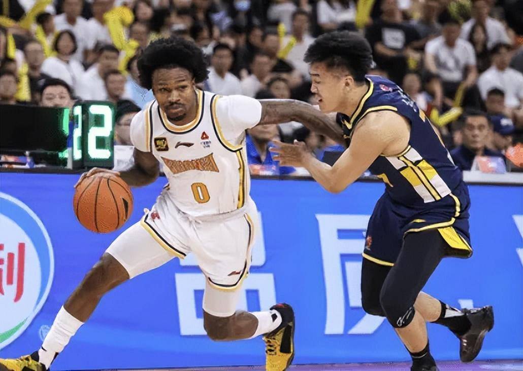 沃尔夫斯堡主场大胜，积分榜稳步上升