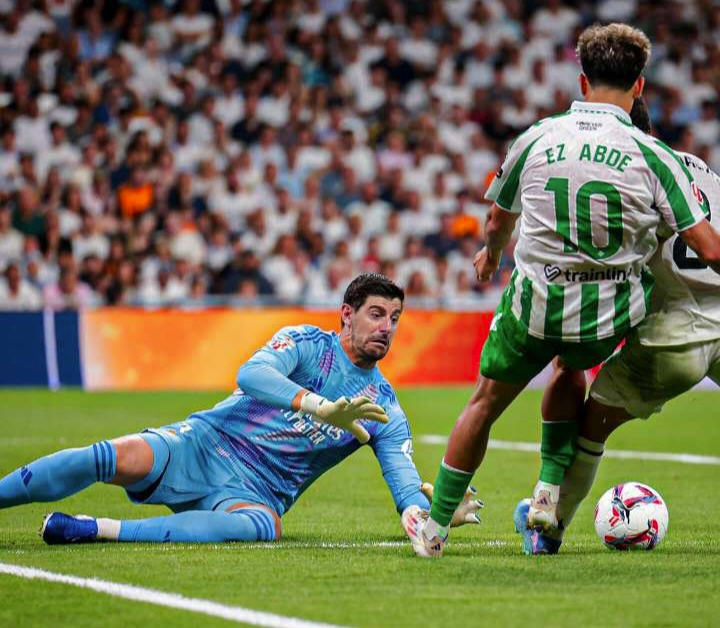 瓦伦西亚苦战晋级，西甲豪门艰难击败对手的简单介绍