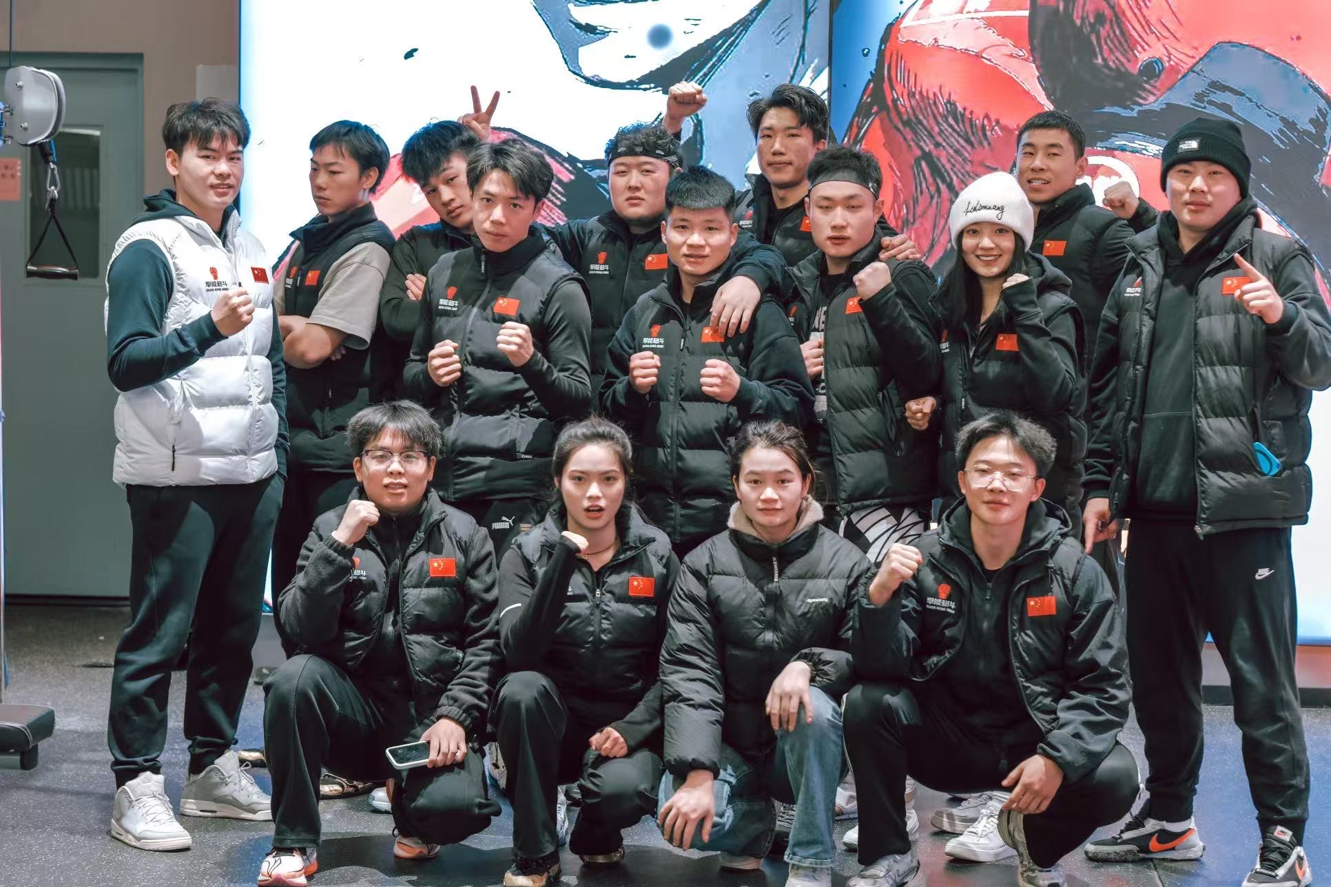 一支球队在比赛中展现出惊人的团队合作精神