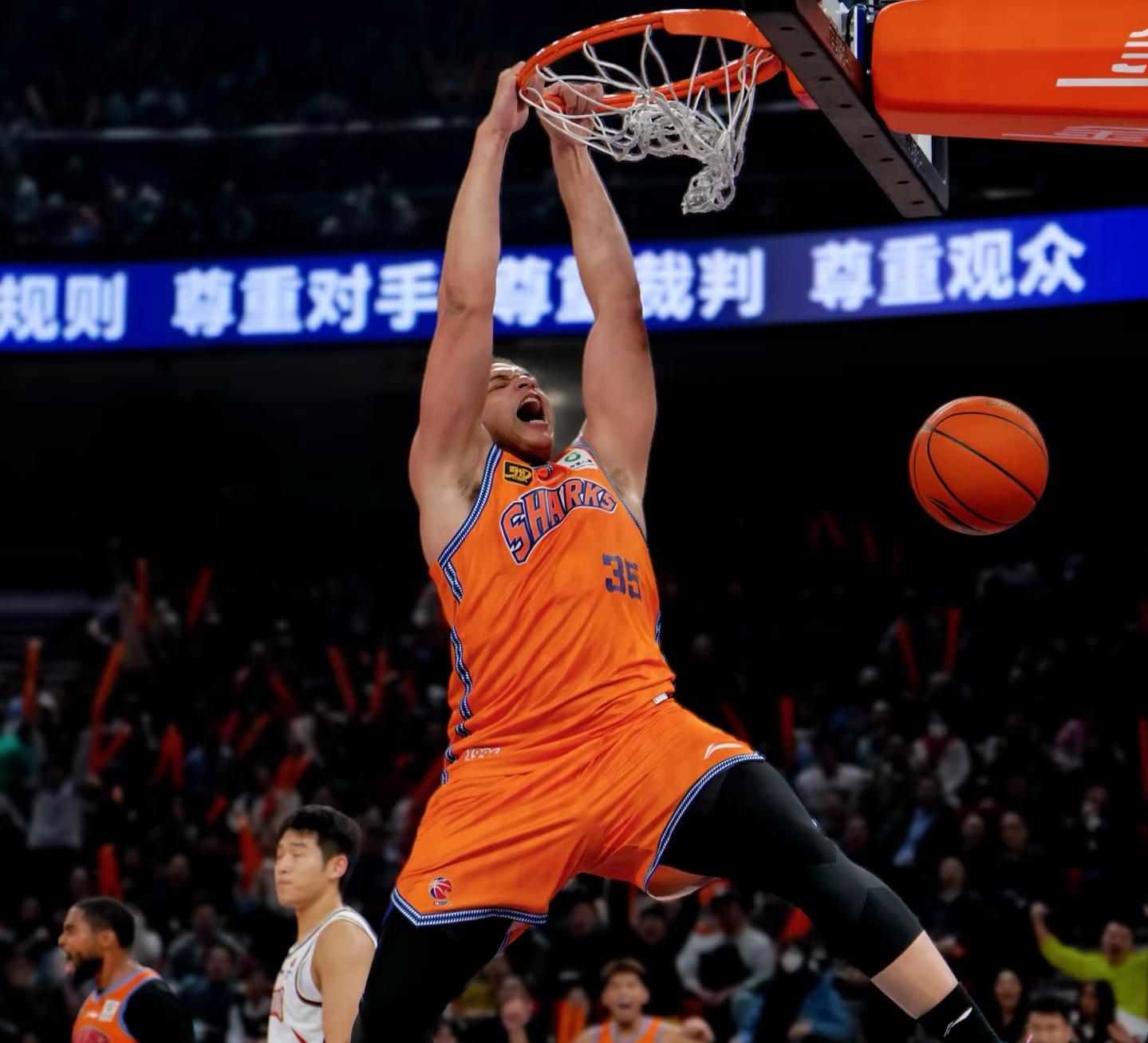 慕尼黑奋勇搏击，连胜干劲势不可挡