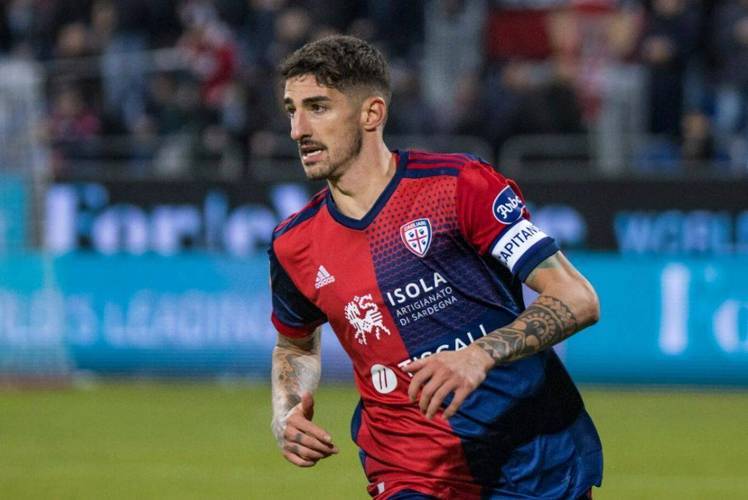 卡利亚里主场告别，双方焦点战黄花大闹