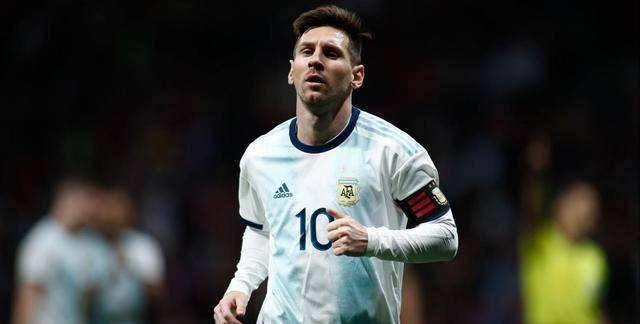 包含西班牙传奇对决再度上演,梅西vsC罗谁更强的词条 包含西班牙传奇对决再度上演,梅西vsC罗谁更强的词条