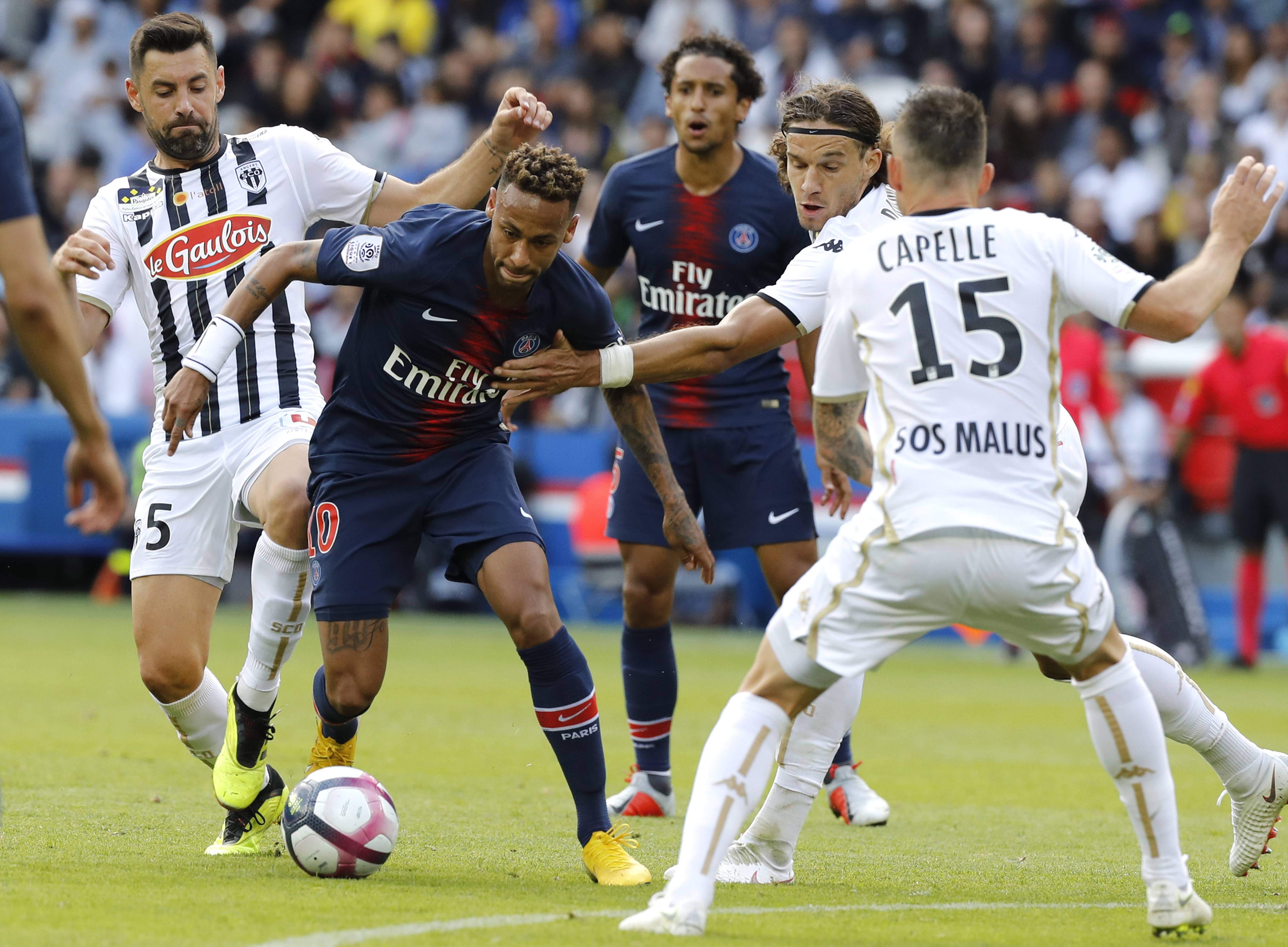 包含巴黎圣日耳曼计划客场对阵尼斯，争胜的词条