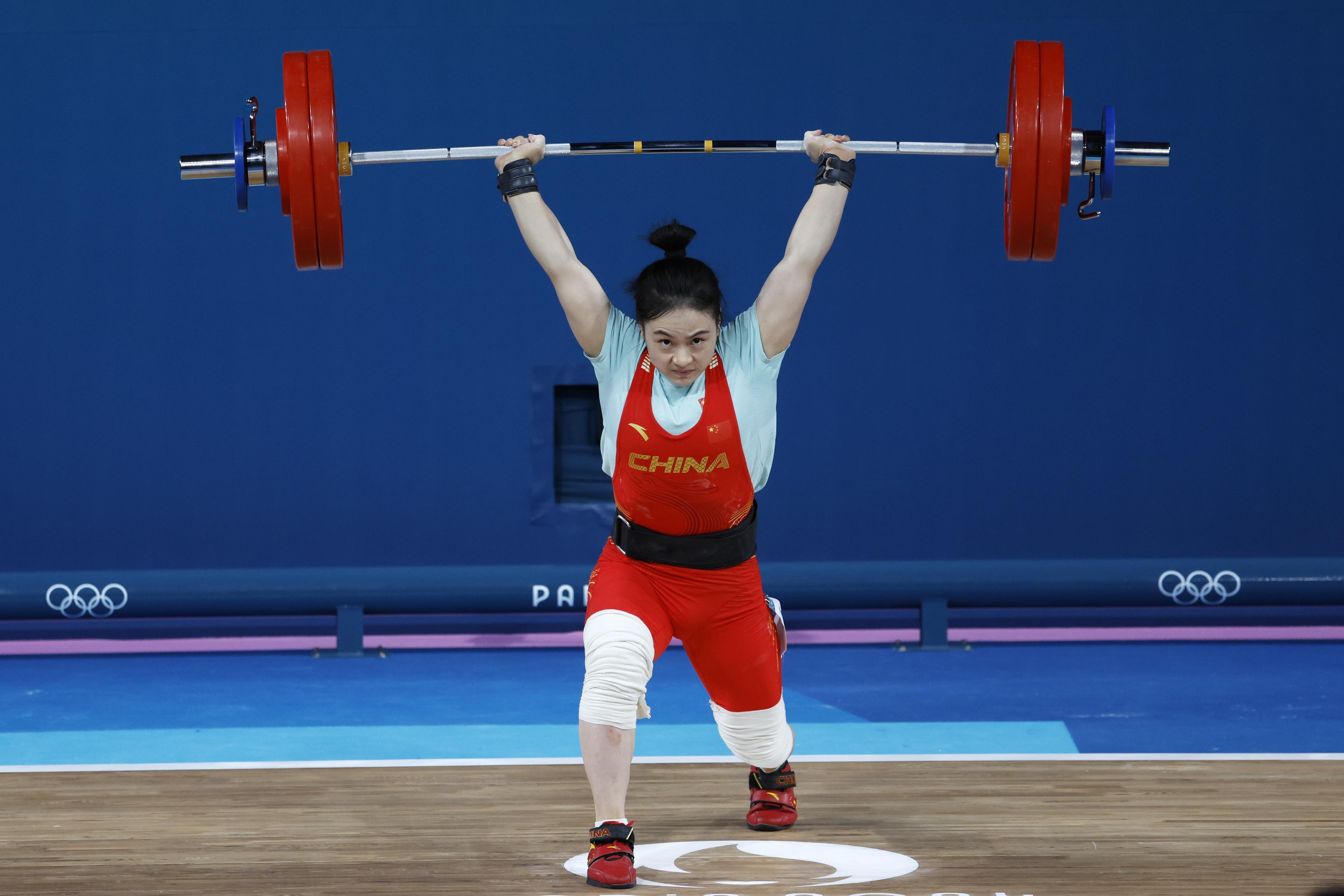 卢森堡女子举重选手刷新世界纪录 卢森堡女子举重选手刷新世界纪录