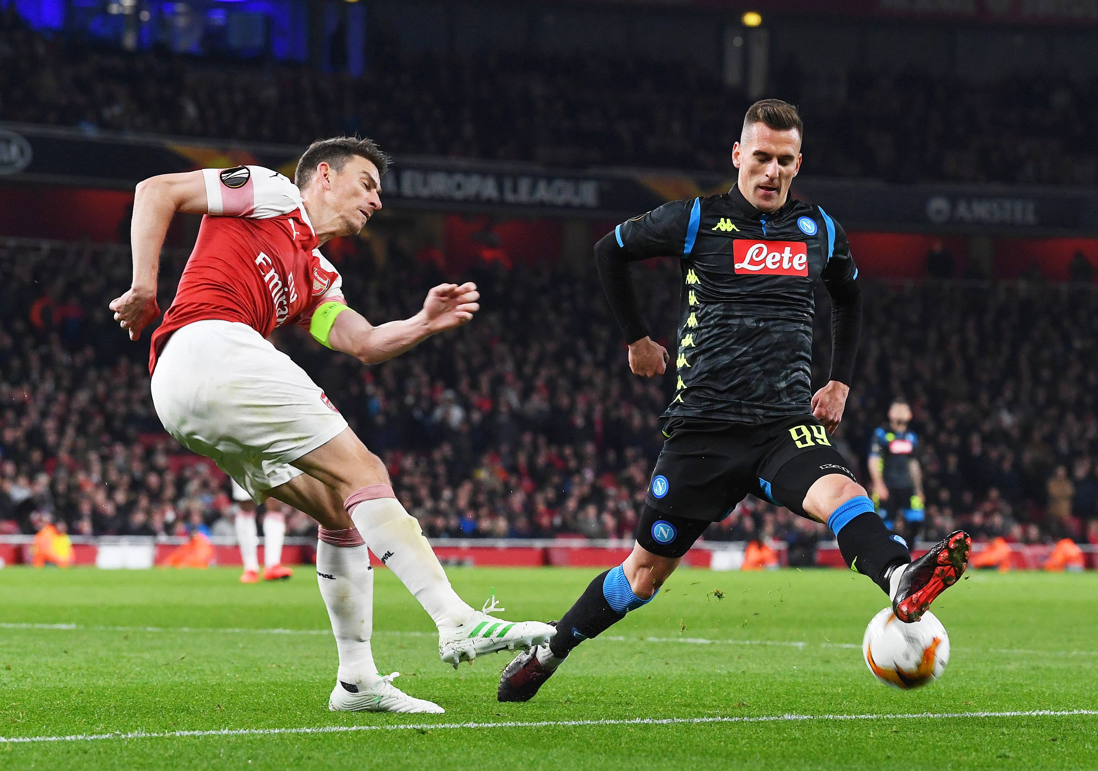 包含拜仁慕尼黑后防悍将遭遇伤停，球队困境增加的词条