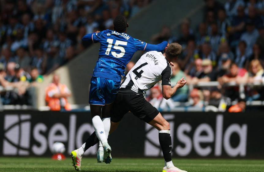 包含切尔西门将神勇扑救，守住球门不失门将荣誉的词条