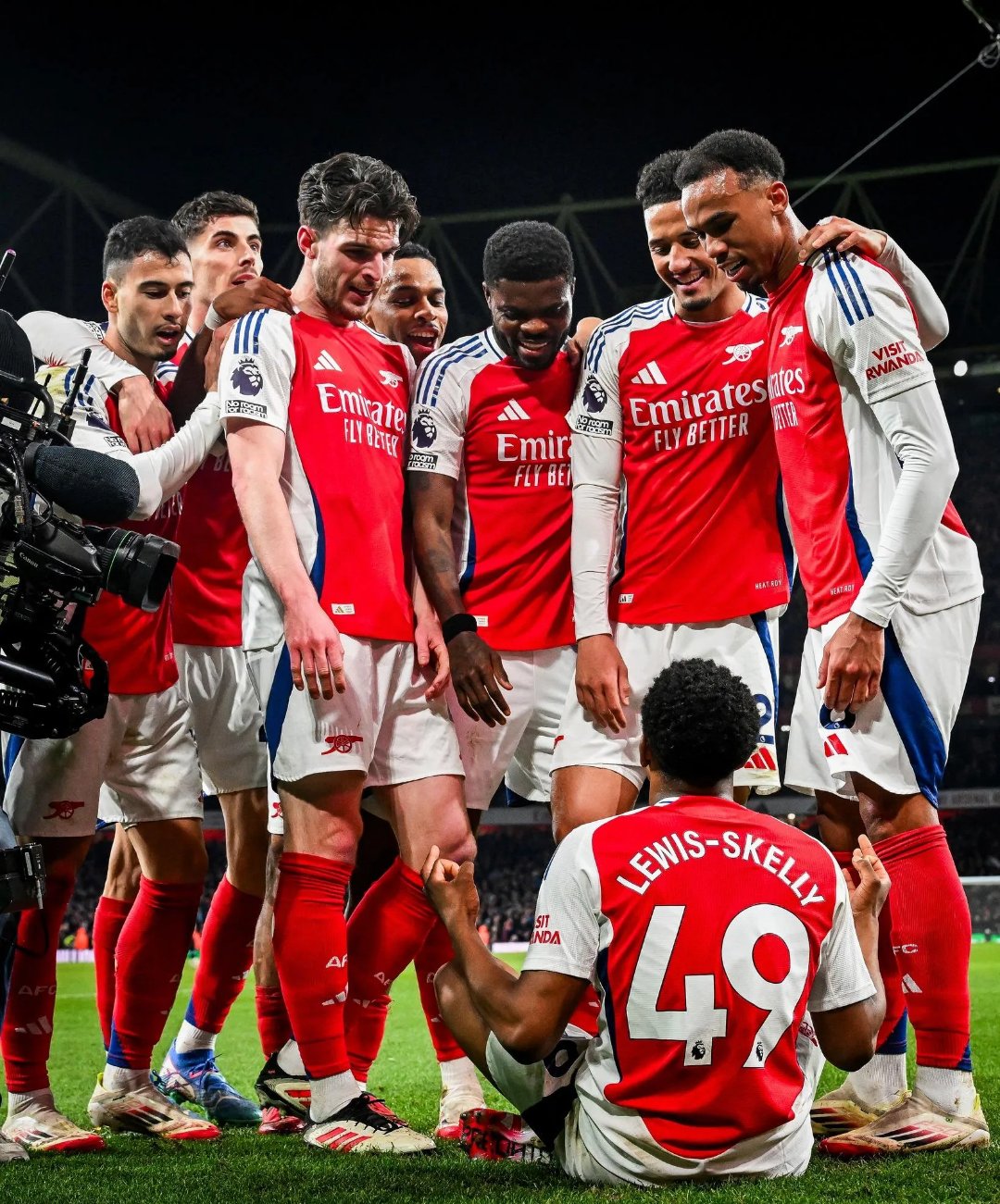 包含阿森纳经典对决胜出,重返英超争冠行列的词条 包含阿森纳经典对决胜出,重返英超争冠行列的词条