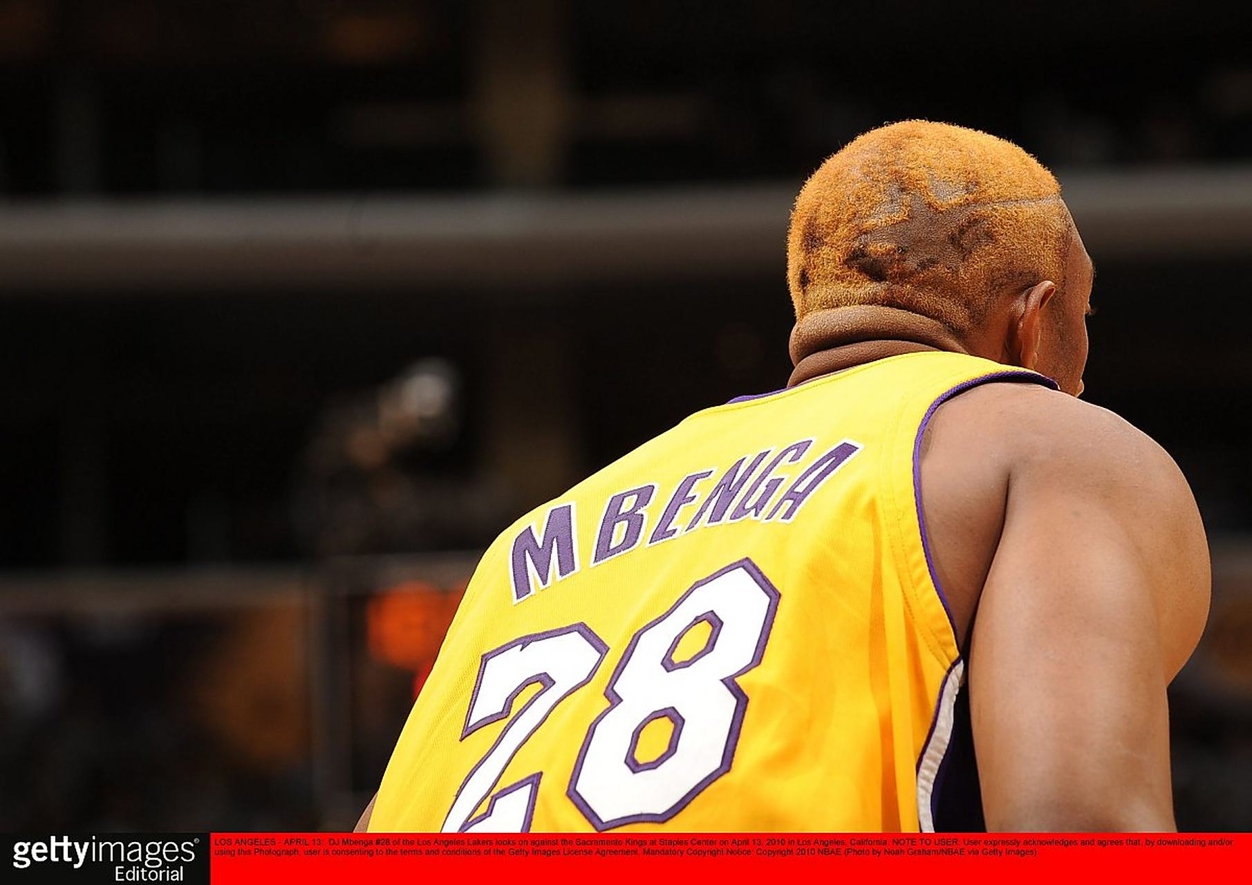 糟糕的第二场比赛,湖人队难以扭转局势的简单介绍 糟糕的第二场比赛,湖人队难以扭转局势的简单介绍