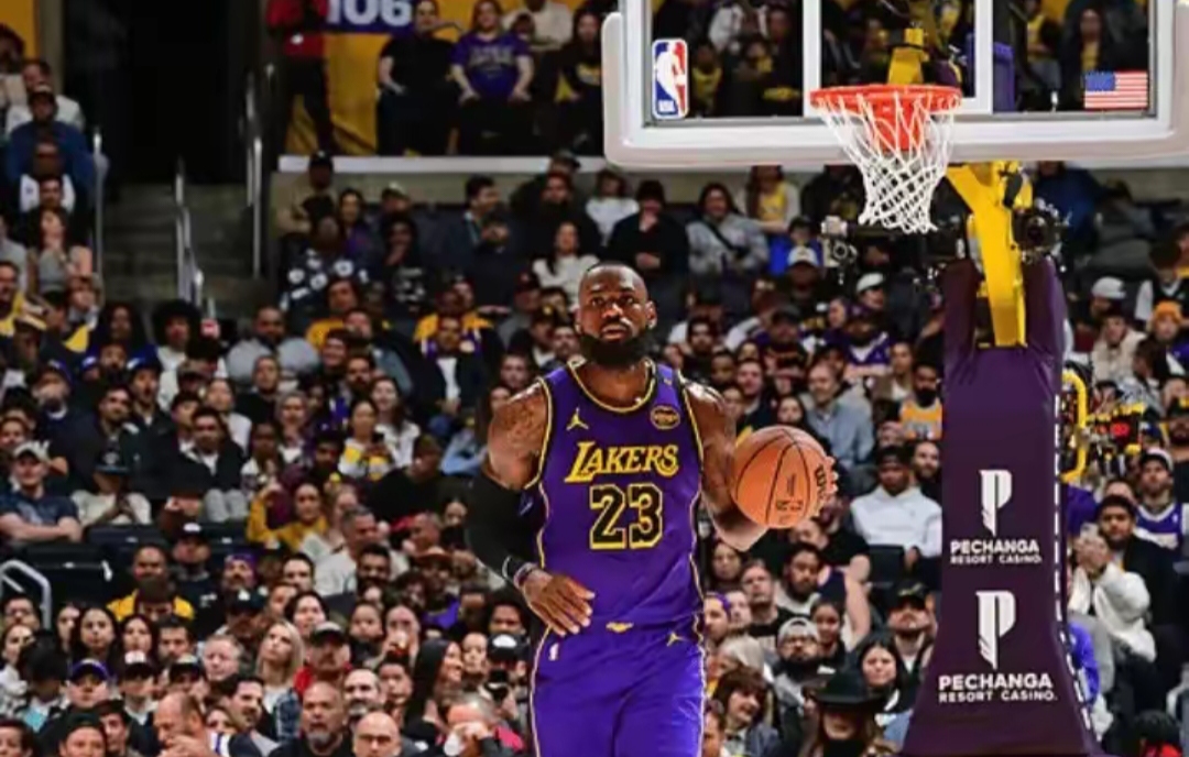 糟糕的第二场比赛,湖人队难以扭转局势的简单介绍 糟糕的第二场比赛,湖人队难以扭转局势的简单介绍