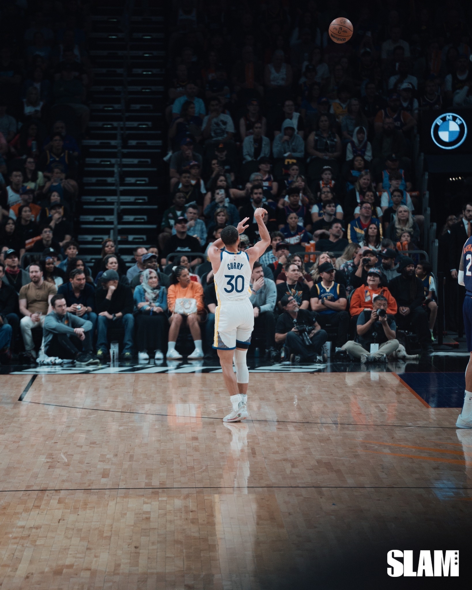 昨日焦点:库里登顶,球迷沸腾的简单介绍 昨日焦点:库里登顶,球迷沸腾的简单介绍