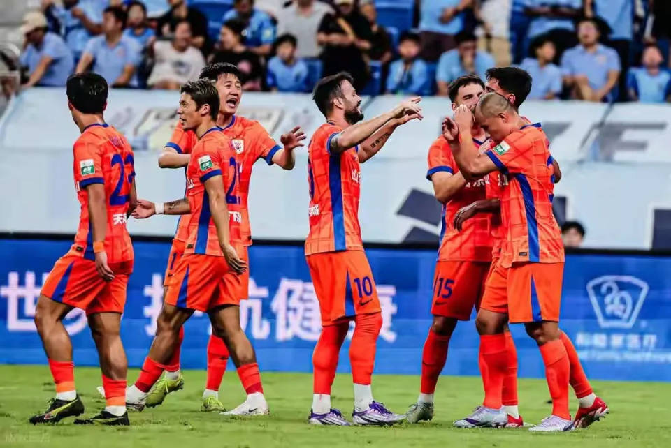 临场指挥顺利,球队实力得到提升 临场指挥顺利,球队实力得到提升