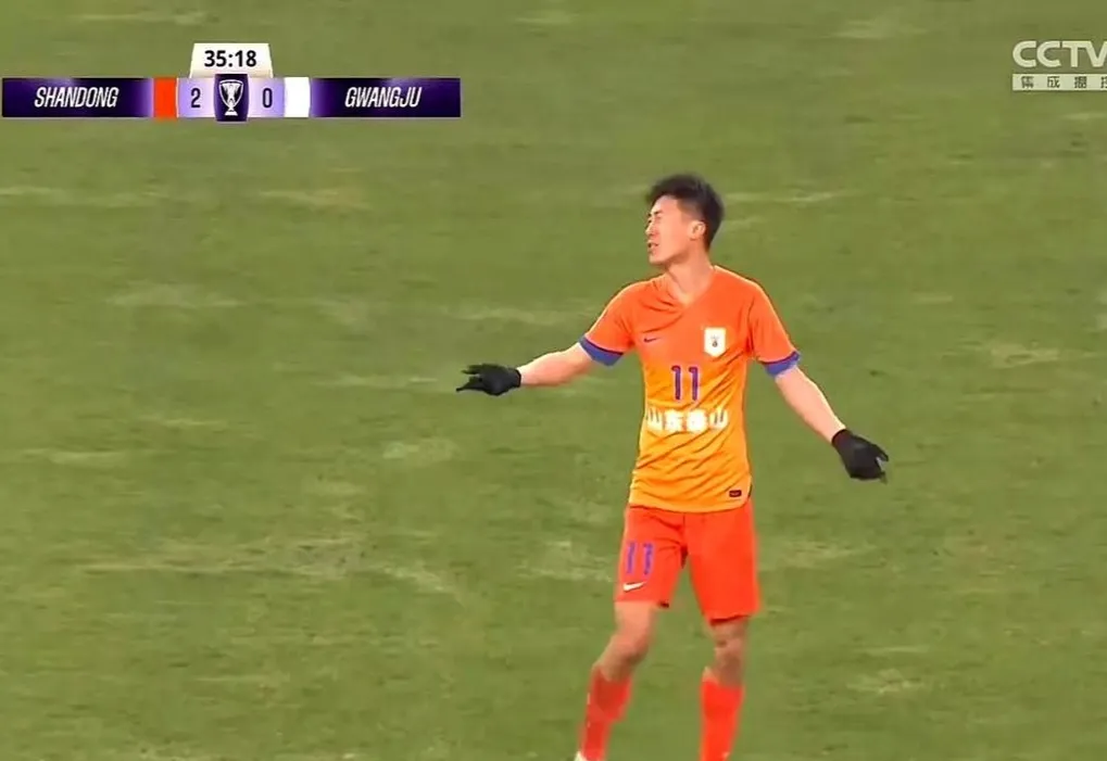 关于普林斯射中致胜球，领袖风范带领球队胜利的信息