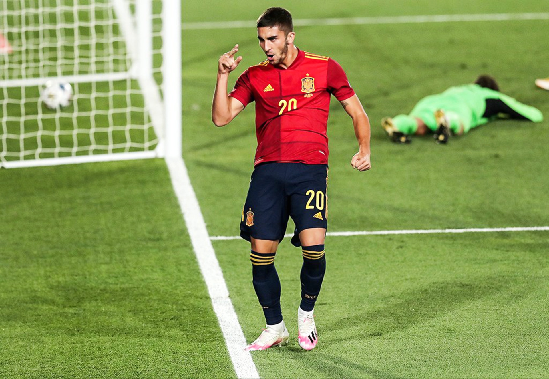 西班牙篮球队凭实力取胜,锁定半决赛名额 西班牙篮球队凭实力取胜,锁定半决赛名额