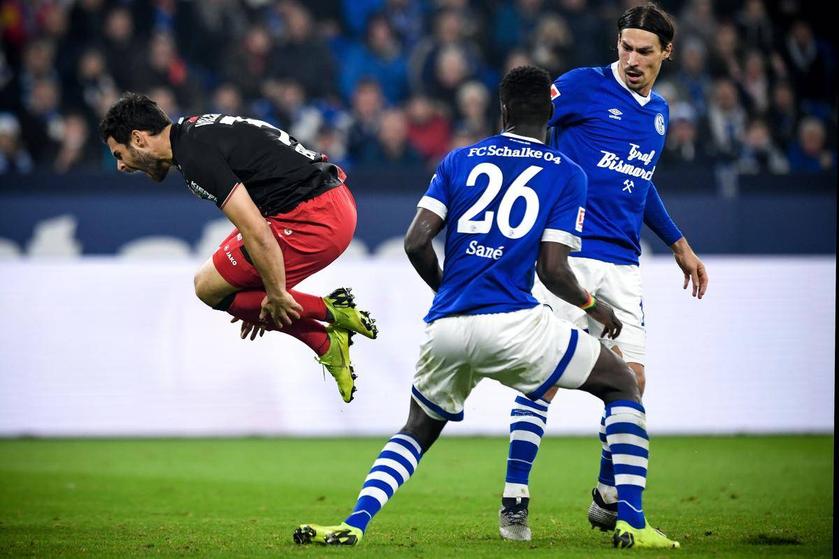 关于沃尔夫斯堡主场憾负沙尔克,保级形势堪忧的信息 关于沃尔夫斯堡主场憾负沙尔克,保级形势堪忧的信息