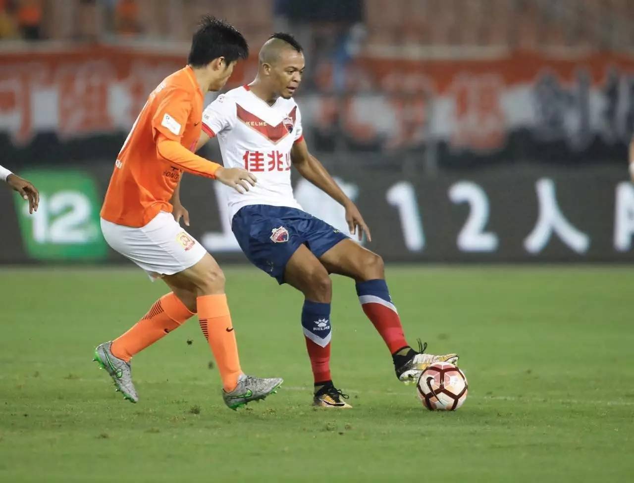 关于深圳佳兆业战胜武汉卓尔,重新站上胜利之巅的信息 关于深圳佳兆业战胜武汉卓尔,重新站上胜利之巅的信息