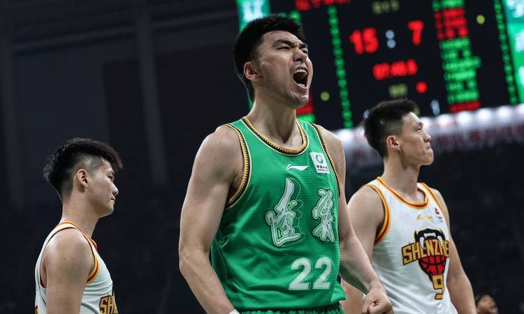 广东宏远击败辽宁本钢，取得四连胜的简单介绍