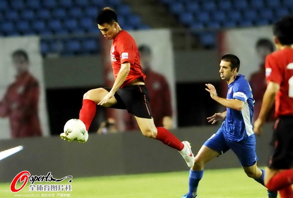 大连宏运客场大胜泰达,继续领跑中超 大连宏运客场大胜泰达,继续领跑中超