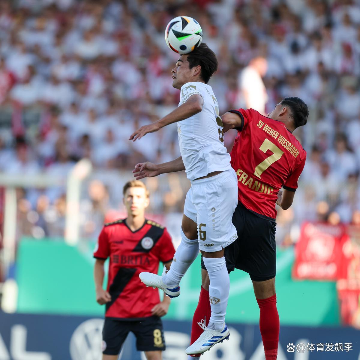 不莱梅客场负于汉堡,遭遇赛季两连败 不莱梅客场负于汉堡,遭遇赛季两连败