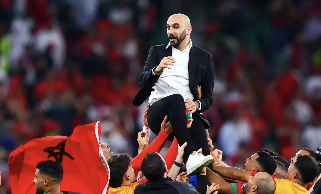 KT轻取TL,Inspired开启传奇时刻半决赛3:0(广州) KT轻取TL,Inspired开启传奇时刻半决赛3:0(广州)