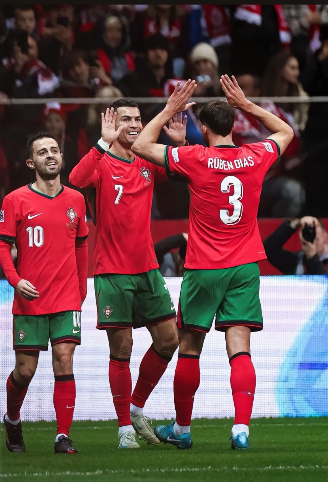 葡萄牙队成功晋级欧洲联赛半决赛！