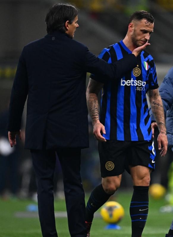 佛罗伦萨客场憾负国米,表现不尽人意 佛罗伦萨客场憾负国米,表现不尽人意