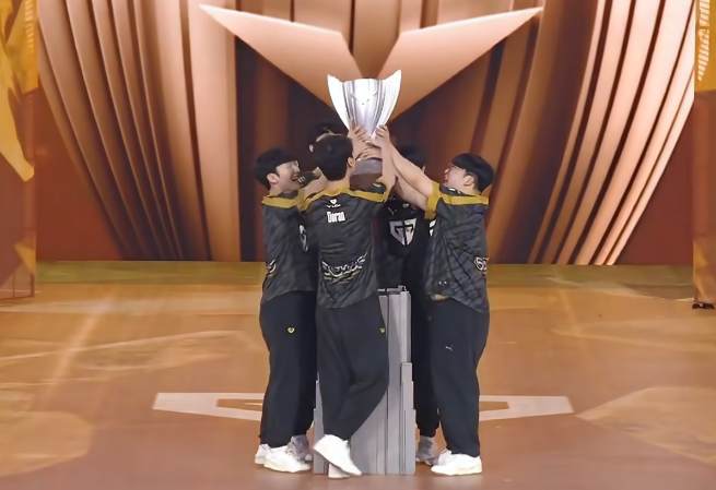 JDG碾压WBG，Deft完成史诗逆转淘汰赛2:1（首尔）