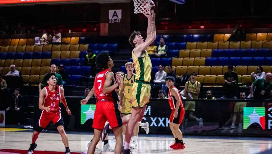 包含澳大利亚队获得体育盛会冠军，创造历史记录的词条