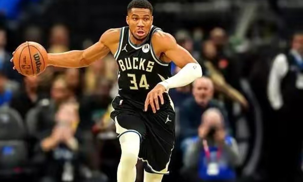 鹈鹕队后卫迎来职业生涯突破的简单介绍