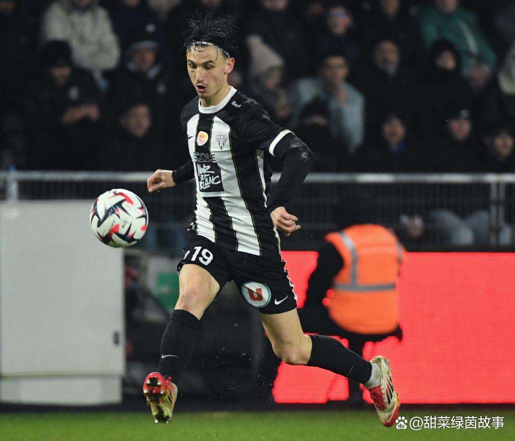 里昂客场战胜昂热,取得三连胜的简单介绍 里昂客场战胜昂热,取得三连胜的简单介绍